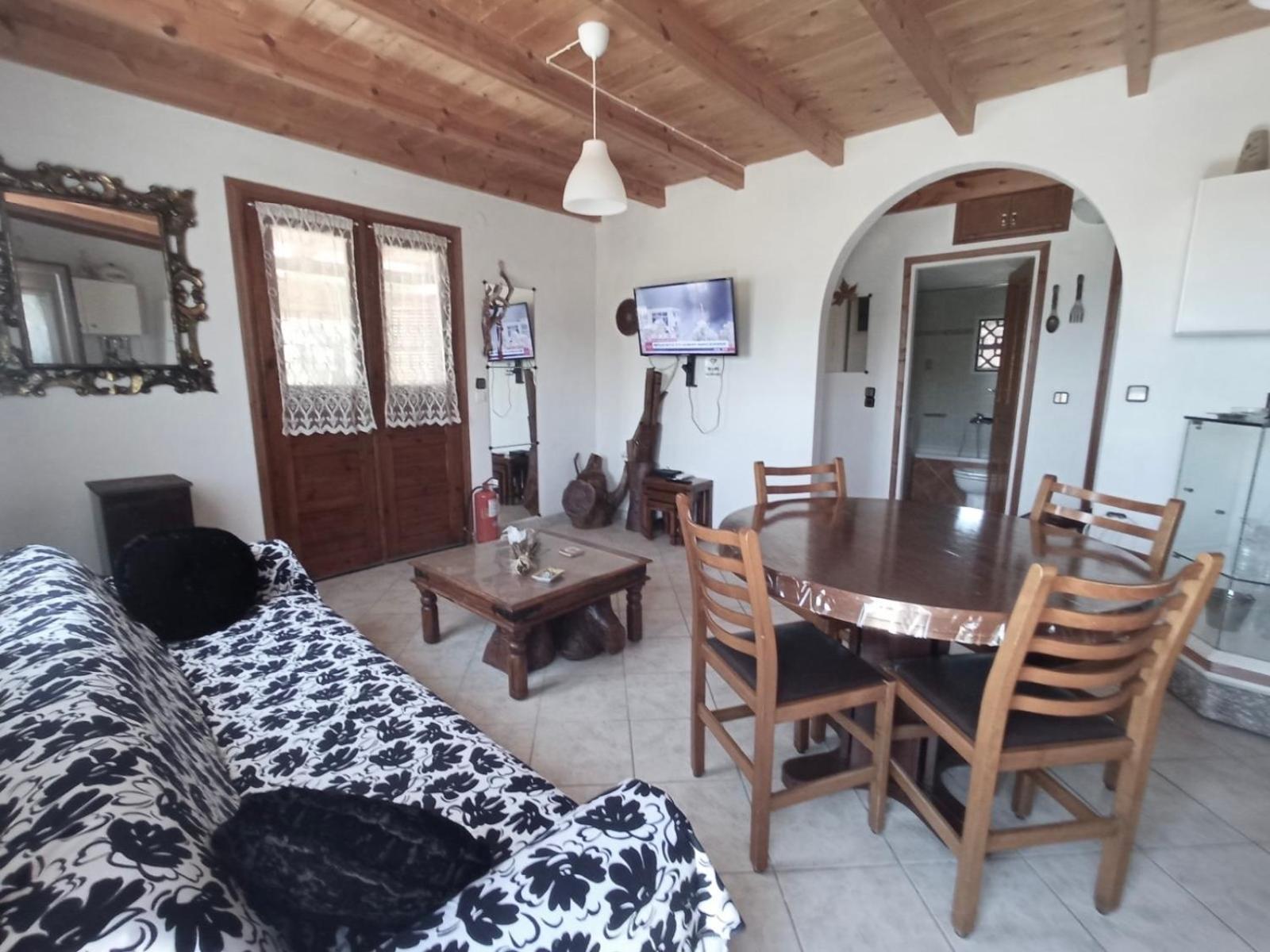 Marina House Next To Halikounas Beach Bagian luar foto